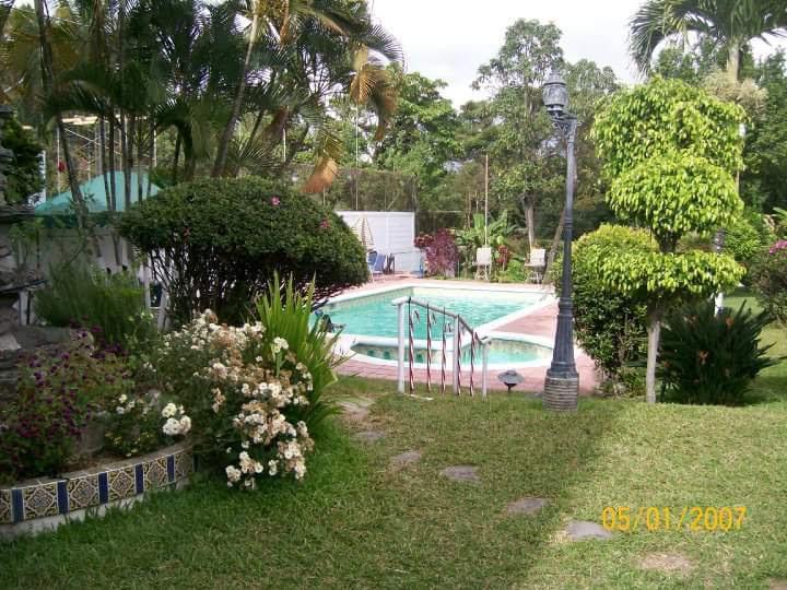Hotel Alamo Internacional San Salvador Bagian luar foto
