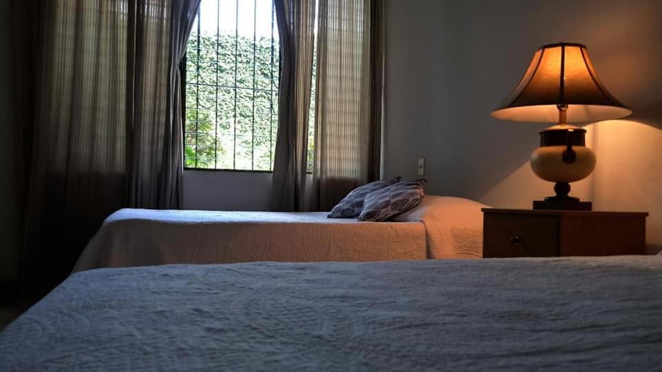 Hotel Alamo Internacional San Salvador Bagian luar foto