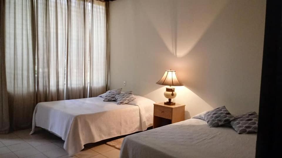 Hotel Alamo Internacional San Salvador Bagian luar foto