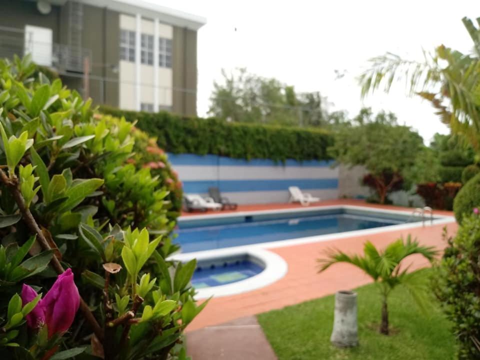 Hotel Alamo Internacional San Salvador Bagian luar foto