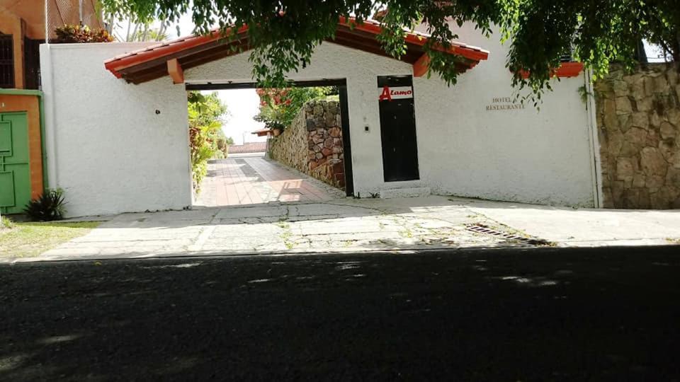 Hotel Alamo Internacional San Salvador Bagian luar foto